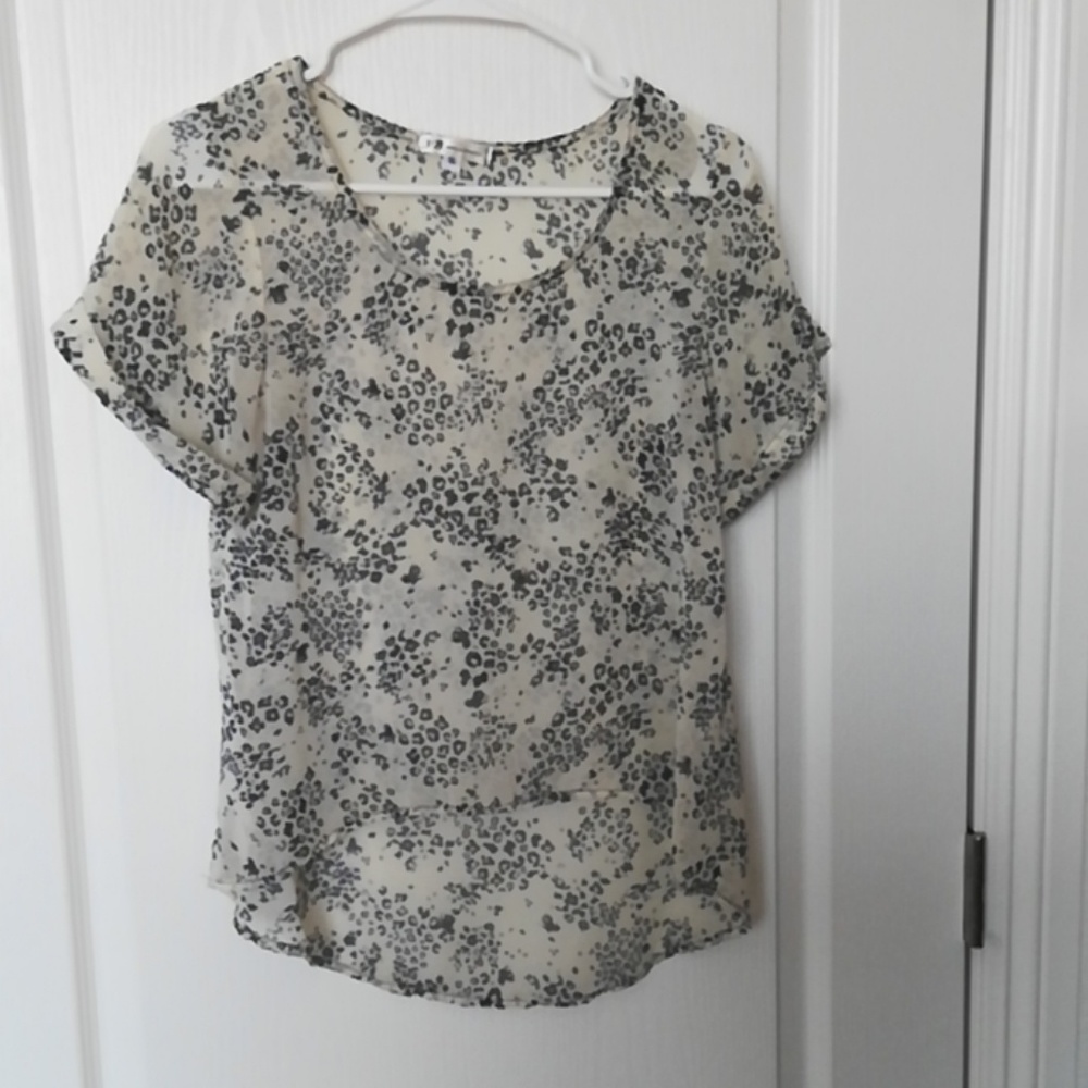 Hi-low blouse